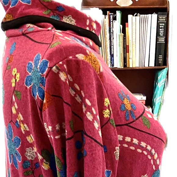 Soft Cozy Sweater, Raspberry Blue Yellow Black, Light Weight Easy Care NWOT L/XL - Picture 8 of 8